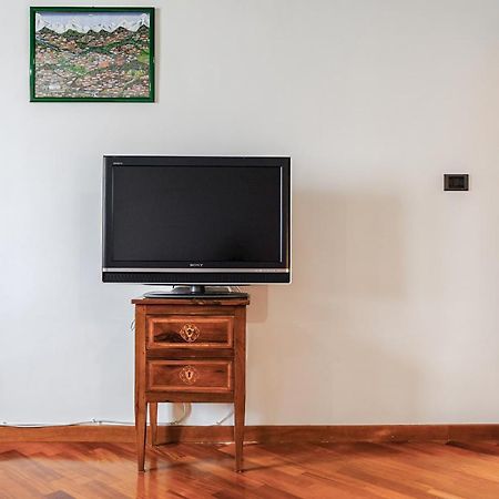 Hostme Colosseum Apartment Рим Экстерьер фото