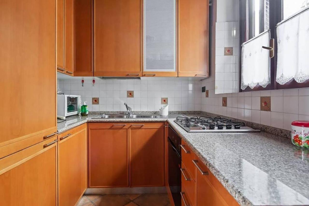 Hostme Colosseum Apartment Рим Экстерьер фото