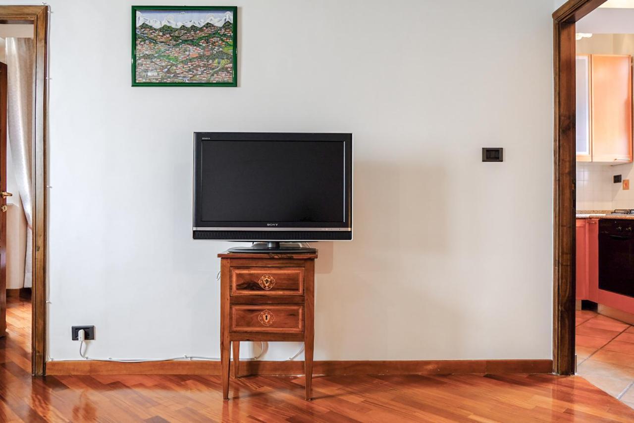 Hostme Colosseum Apartment Рим Экстерьер фото