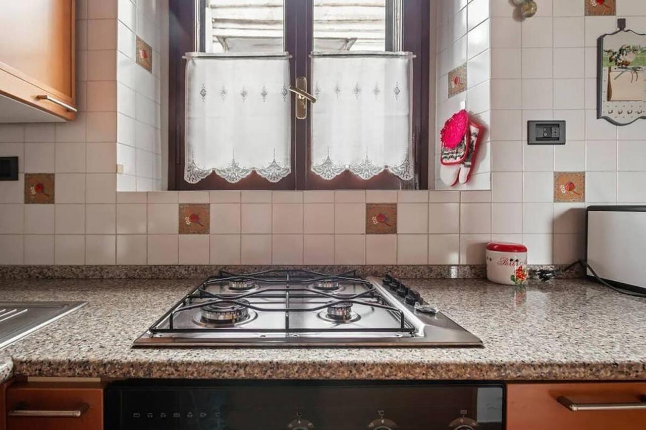 Hostme Colosseum Apartment Рим Экстерьер фото