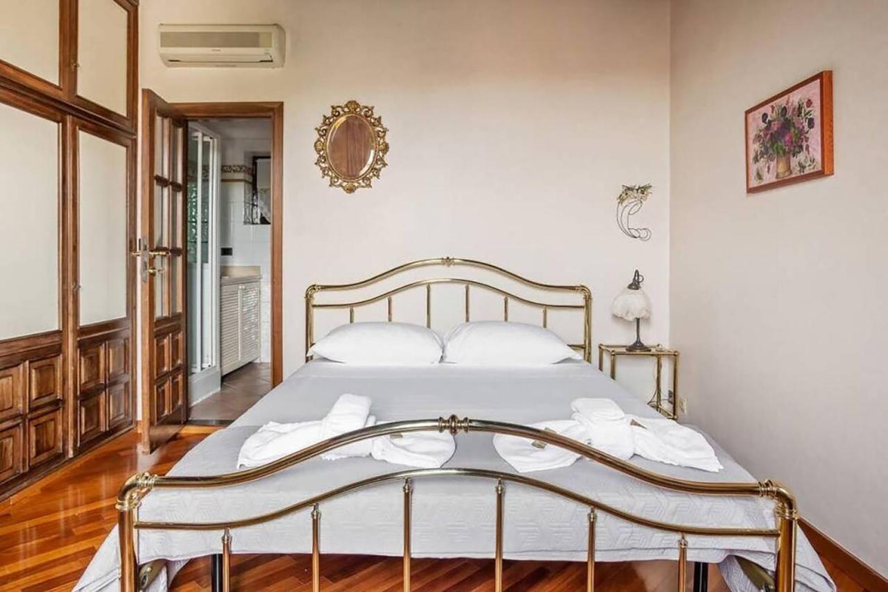 Hostme Colosseum Apartment Рим Экстерьер фото